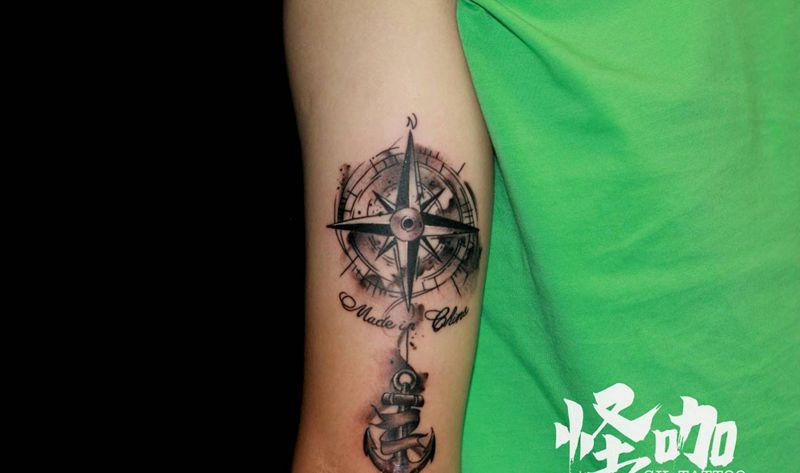 指南针纹身图片