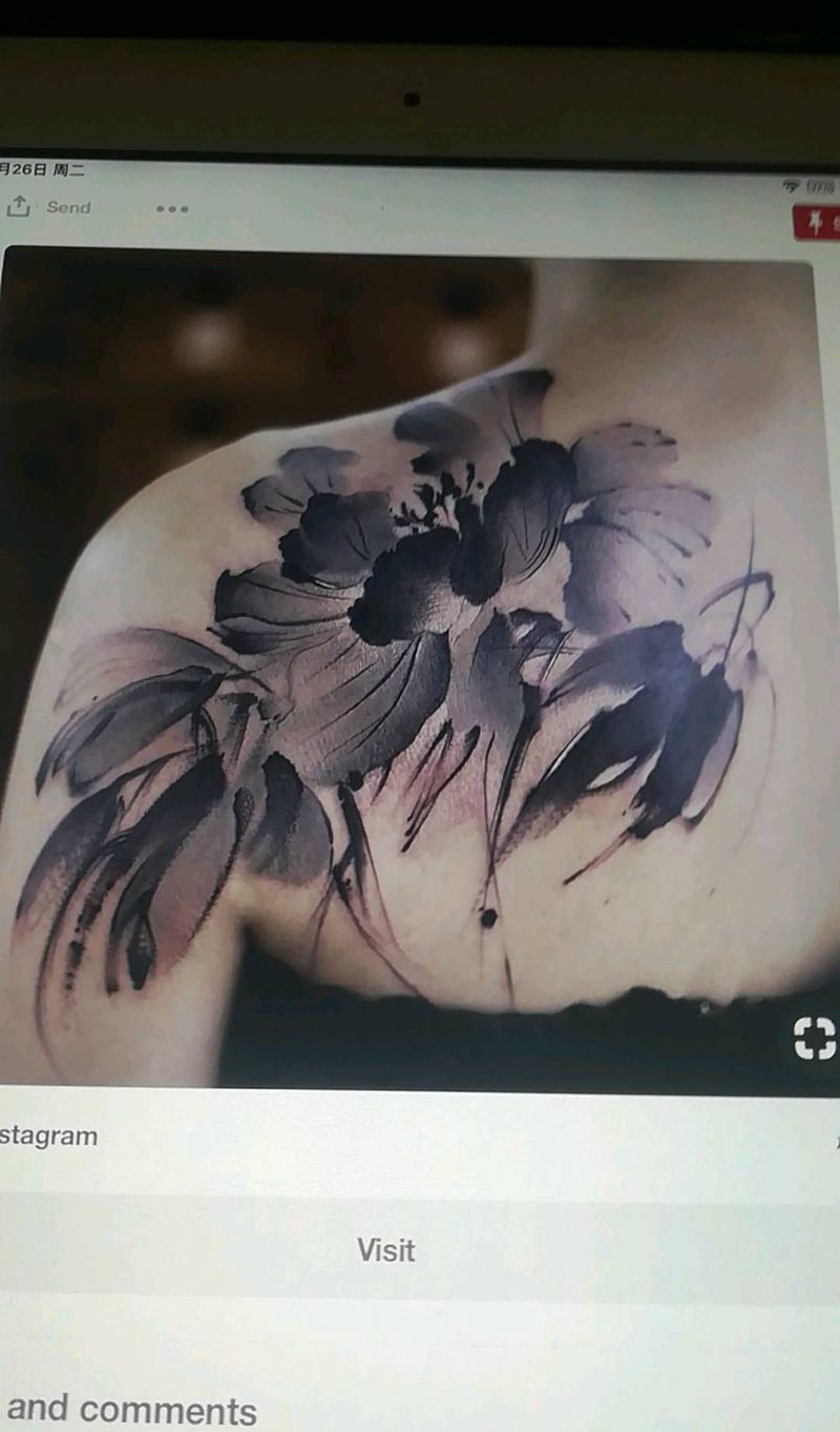 水墨纹身图片_背部肩部水墨纹身图案