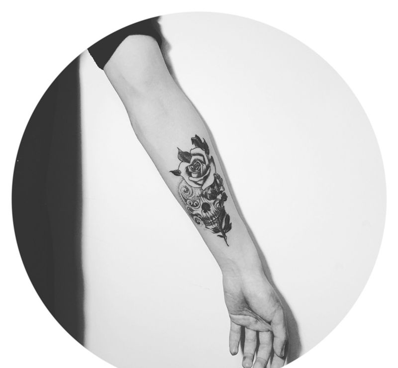 骷髅玫瑰纹身图片