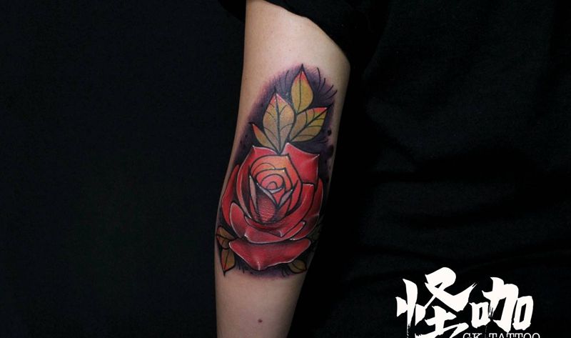 爆肘作品纹身图片