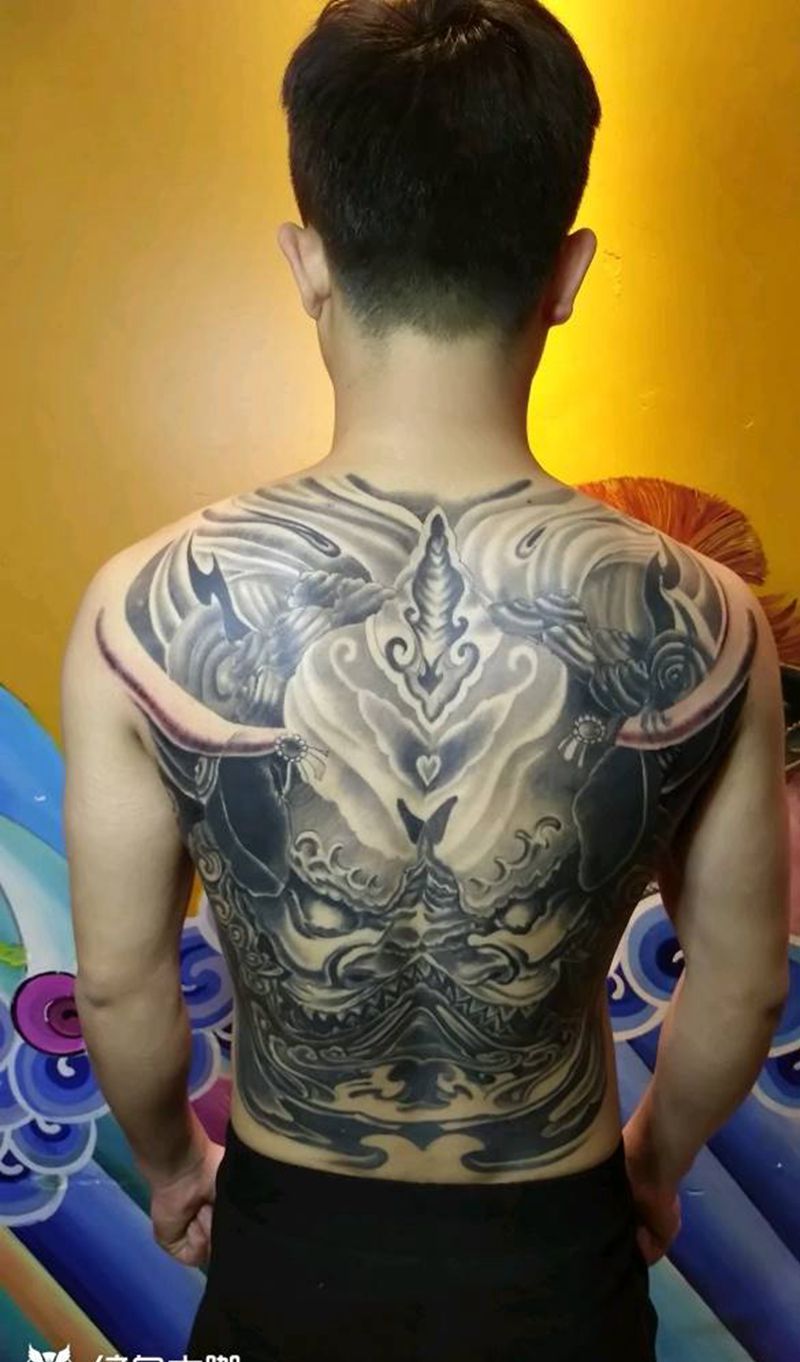 传统狮纹身图片