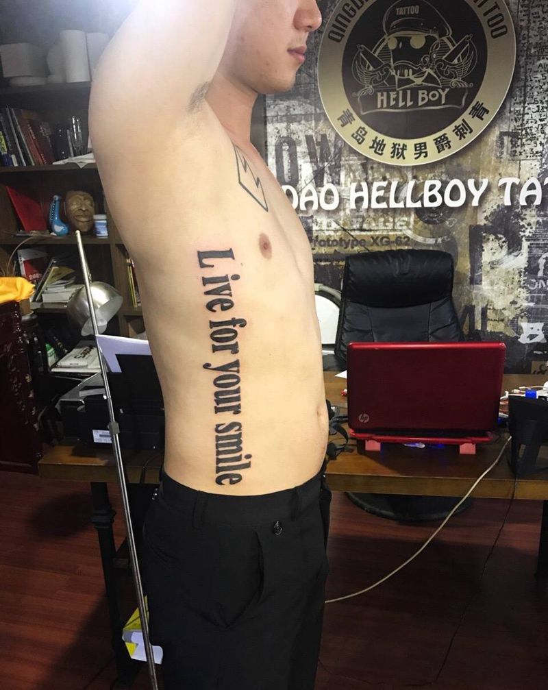 腹部纹身纹身图片_成品胸部腹部肩部欧美字符黄岛青岛刺青青岛纹身图案