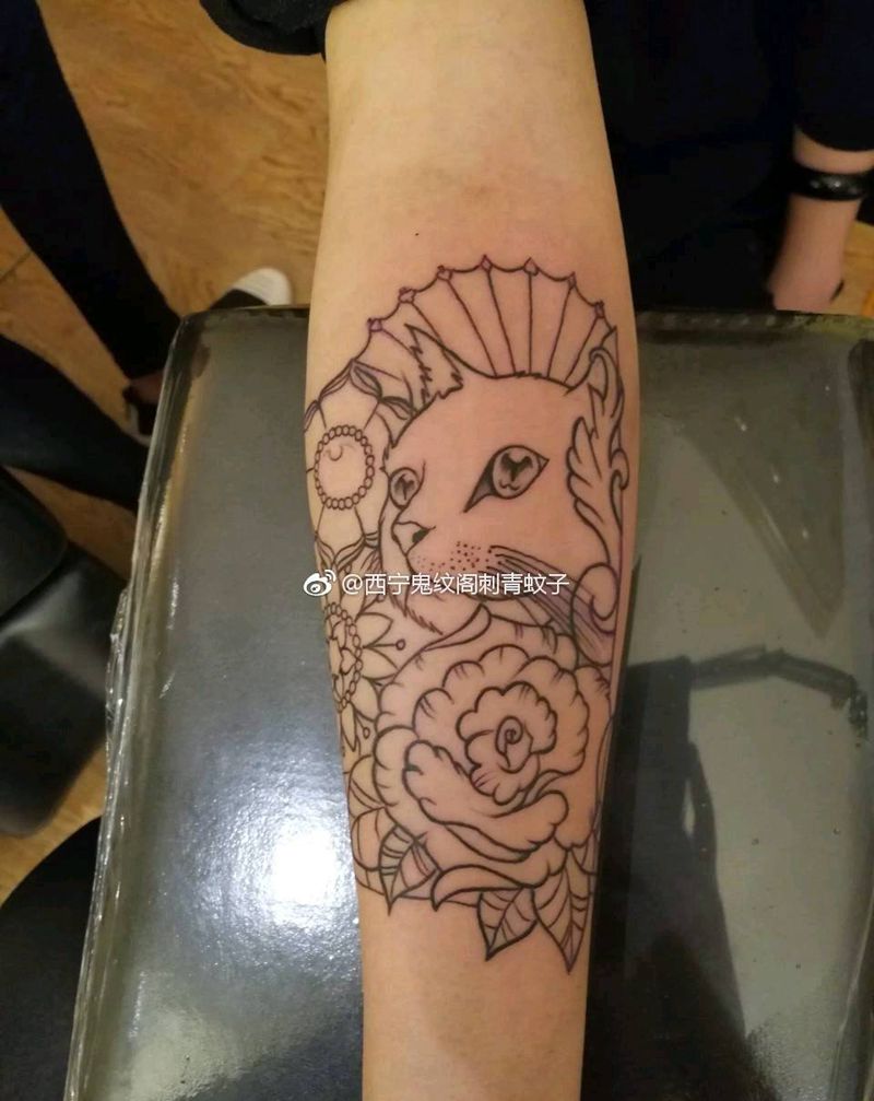 猫咪未完成纹身图片_手臂欧美动物植物纹身图案