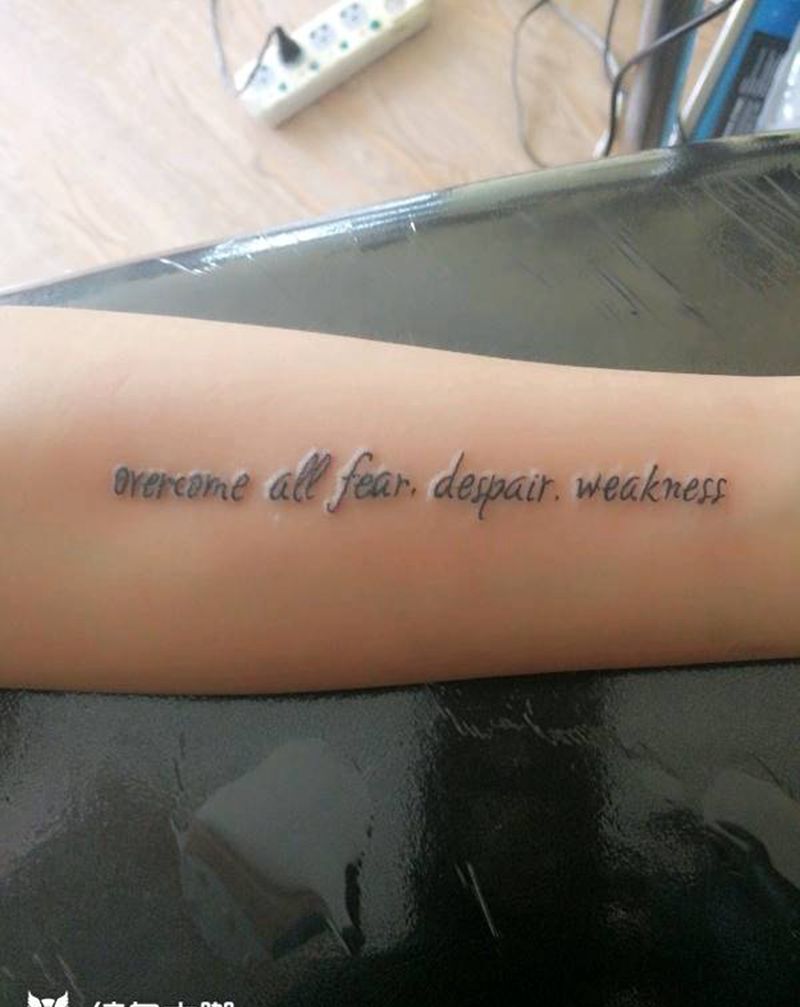 字纹身图片_手臂清新字符成品纹身图案