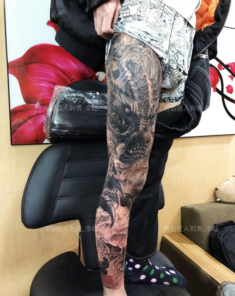 龙游华夏，原创。纹身图片_成品腿部传统写实原创纹身图案