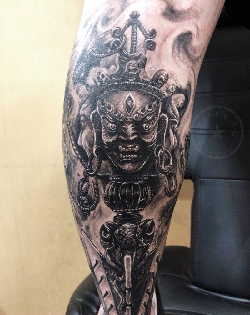 金刚降魔杵细节纹身图片_成品腿部写实传统鬼神原创纹身图案