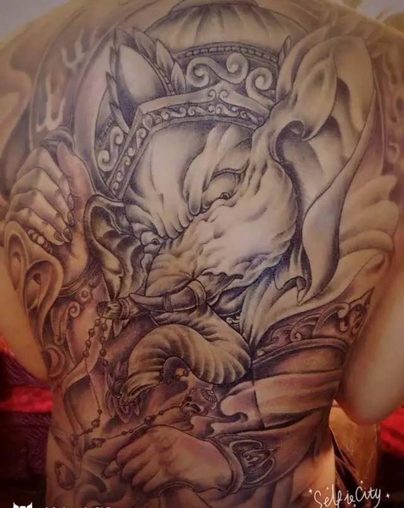 象神纹身图片_成品背部纹身图案