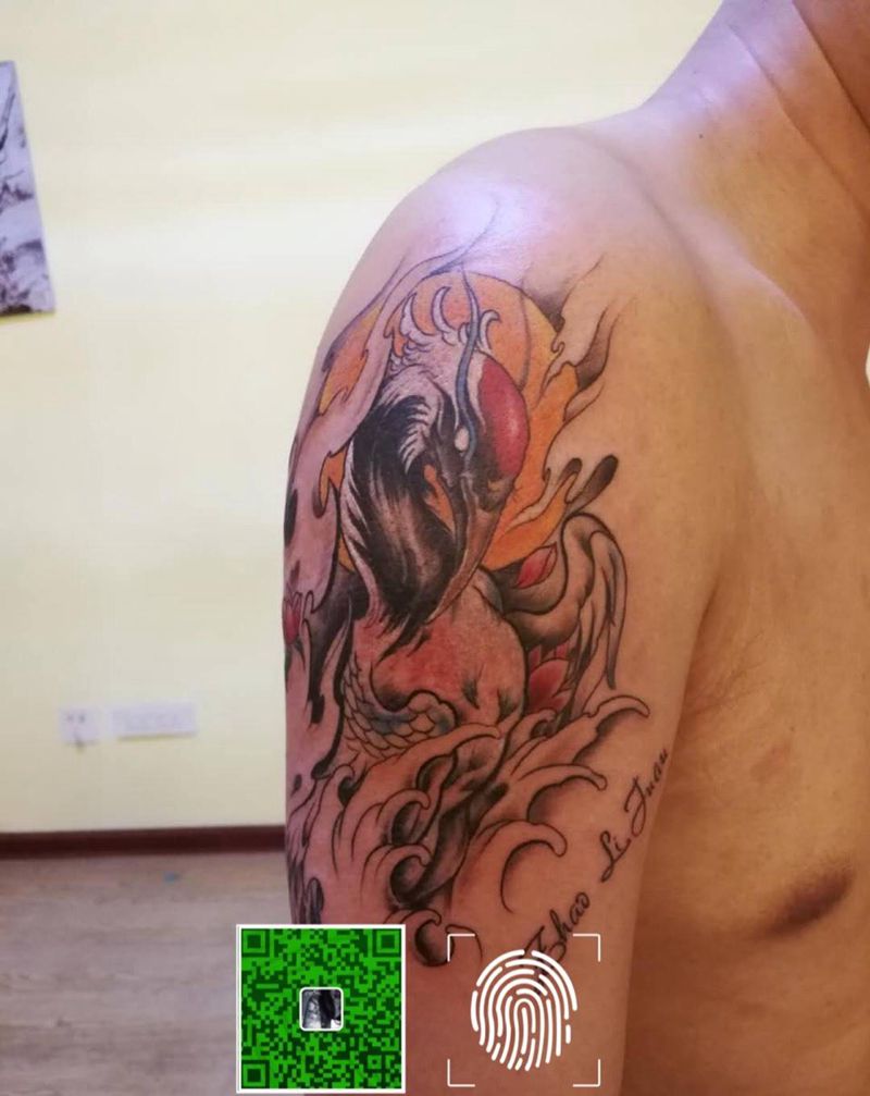 鹤纹身图片_肩部成品传统动物纹身图案