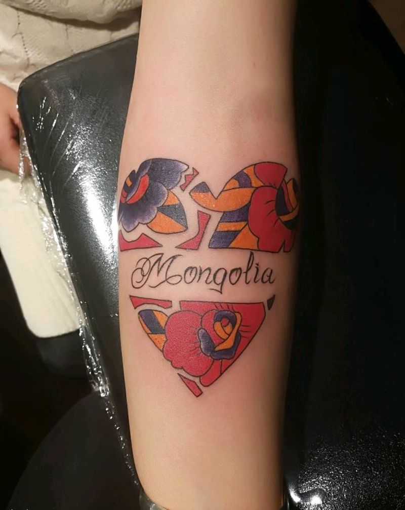 小心脏纹身图片_手臂欧美字符植物成品纹身图案