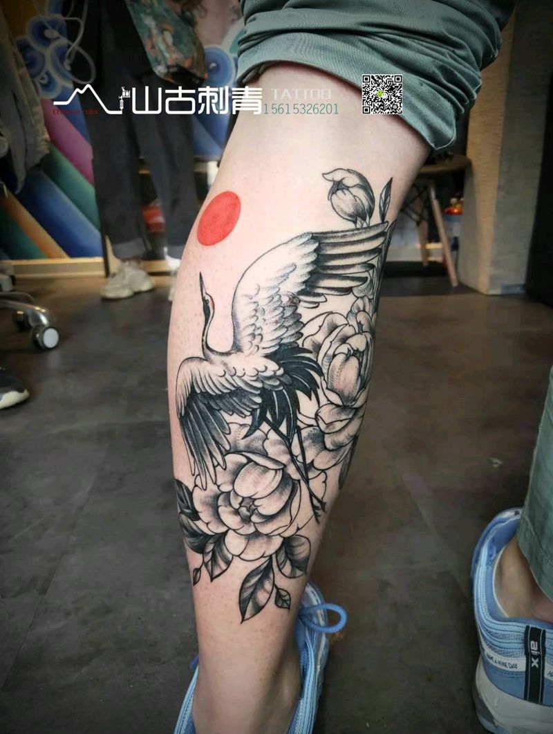 鹤鹿同春纹身图片_腿部New School纹身图案