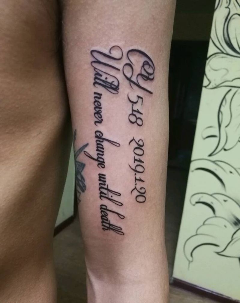 花体字纹身图片_手臂花体字纹身图案