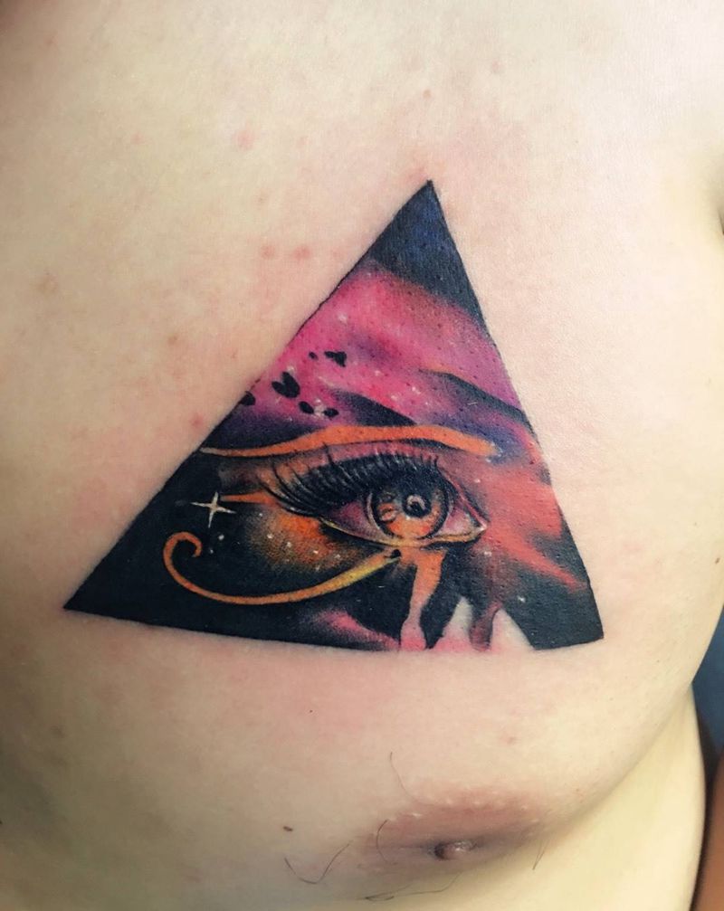 上帝之眼纹身图片_胸部成品欧美纹身图案