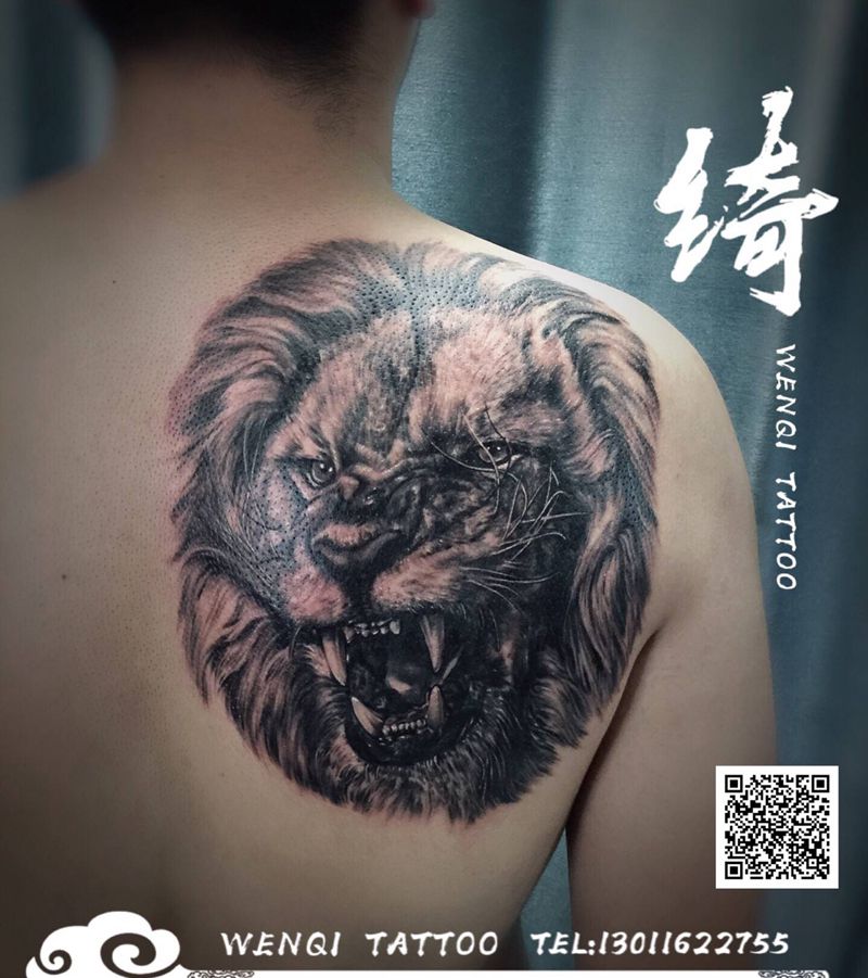 狮子纹身图片_背部欧美写实纹身图案