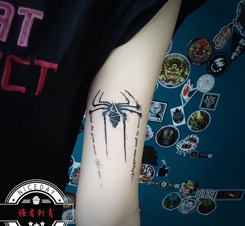 蜘蛛纹身图片_图腾纹身图案