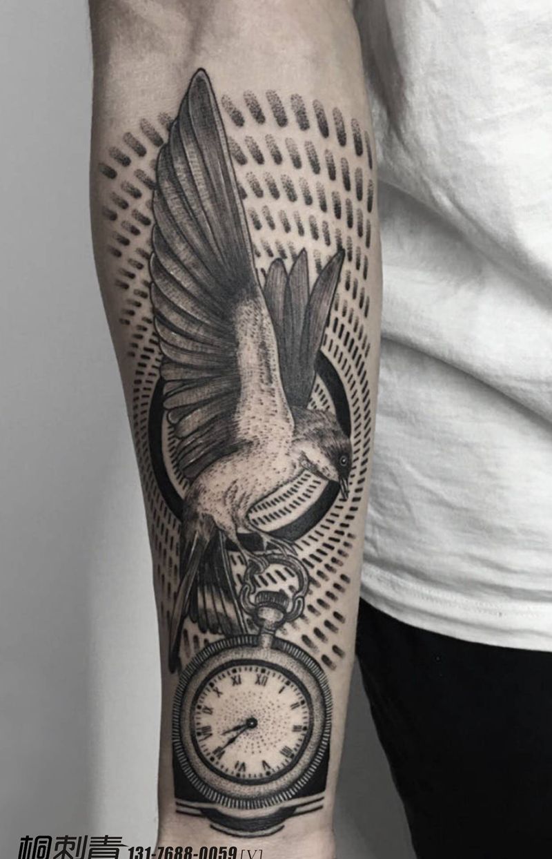 时光纹身图片_手臂欧美写实纹身图案
