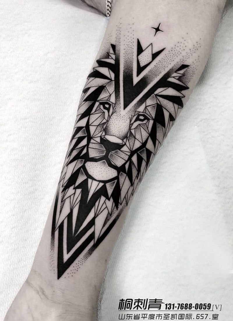 狮子纹身图片_手臂欧美写实点刺纹身图案