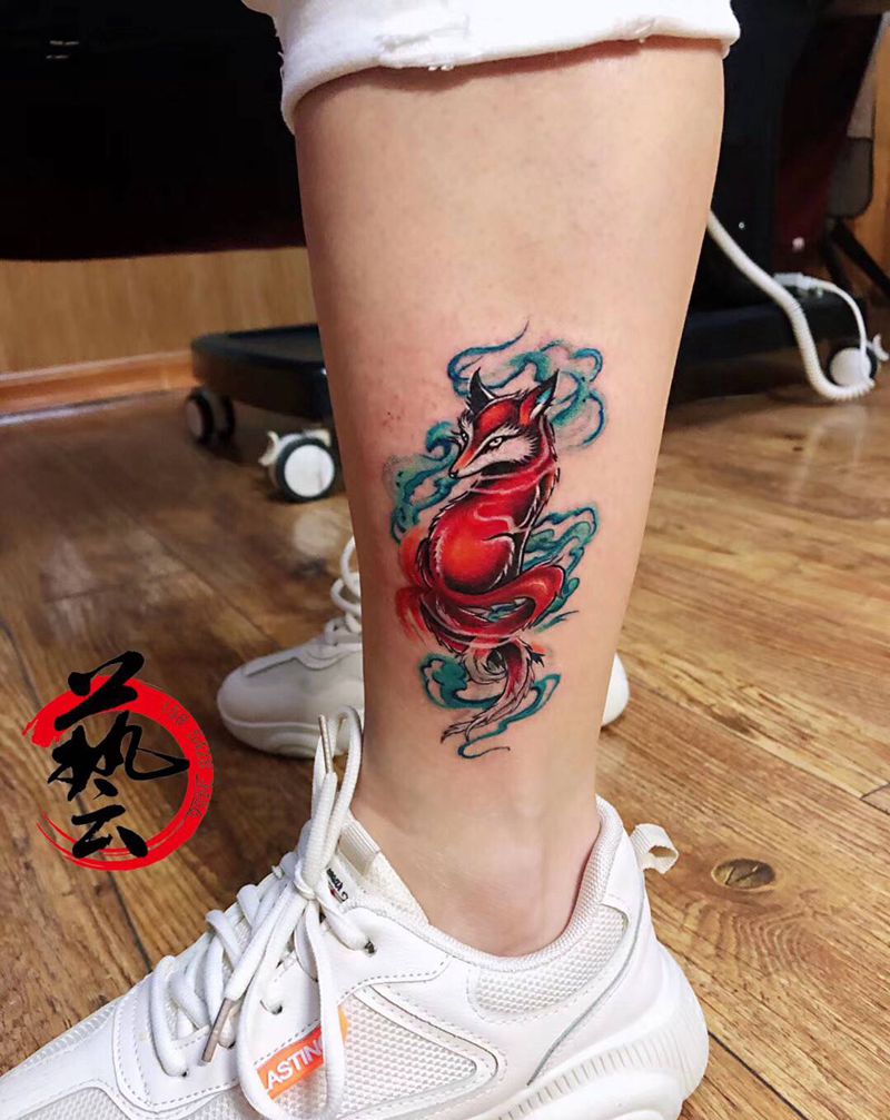 哩纹身图片_脚部新传统纹身图案