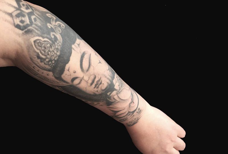 菩萨纹身纹身图片_手臂老传统新传统纹身图案