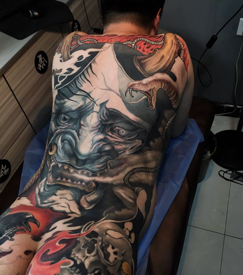 般若纹身图片_背部新传统纹身图案