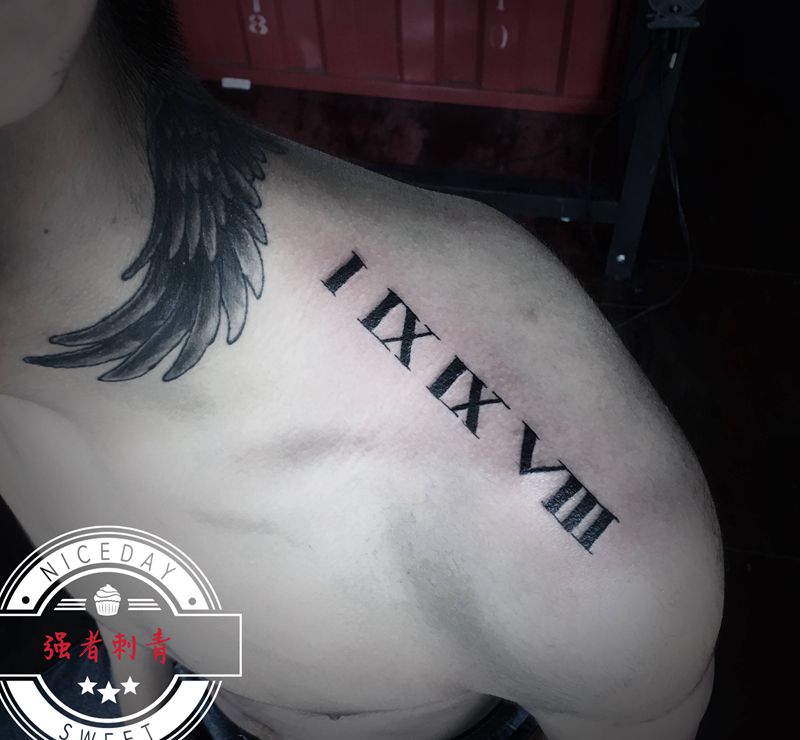 字母纹身图片_颈部手部纹身图案