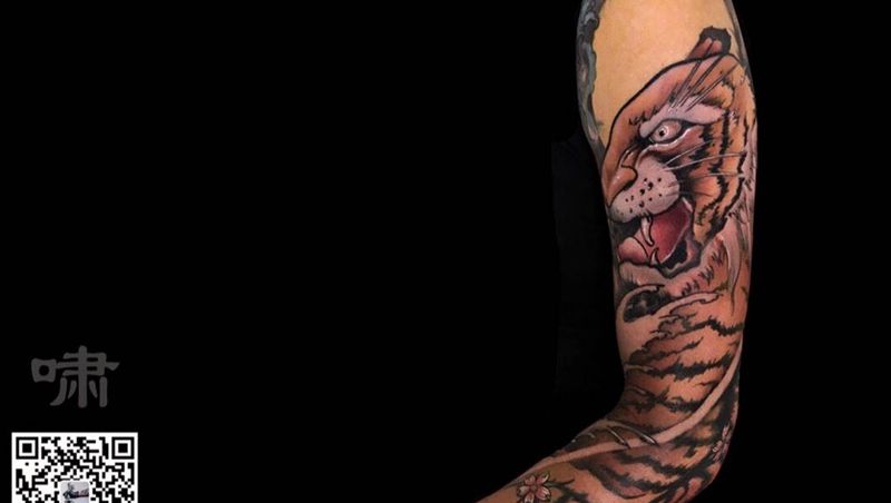 虎纹身图片