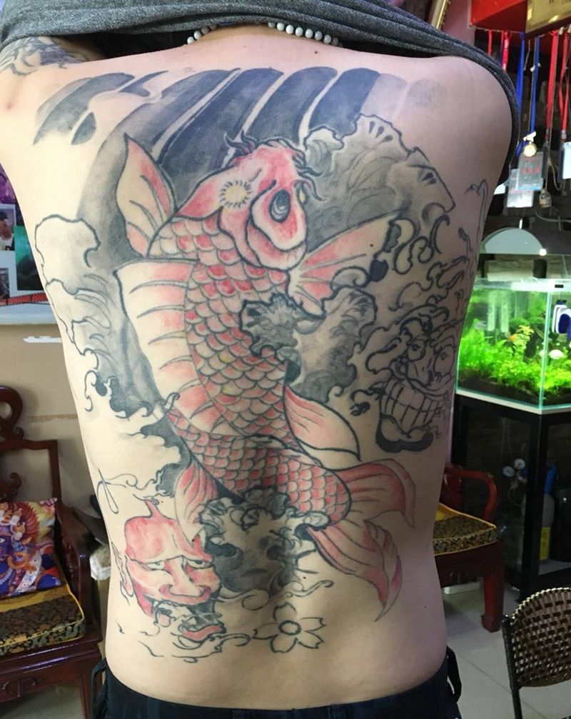 遮盖修复纹身图片_成品动物传统背部纹身图案