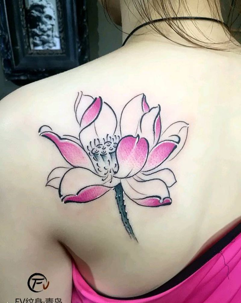 荷花纹身图片_肩部清新植物青岛FV纹身图案
