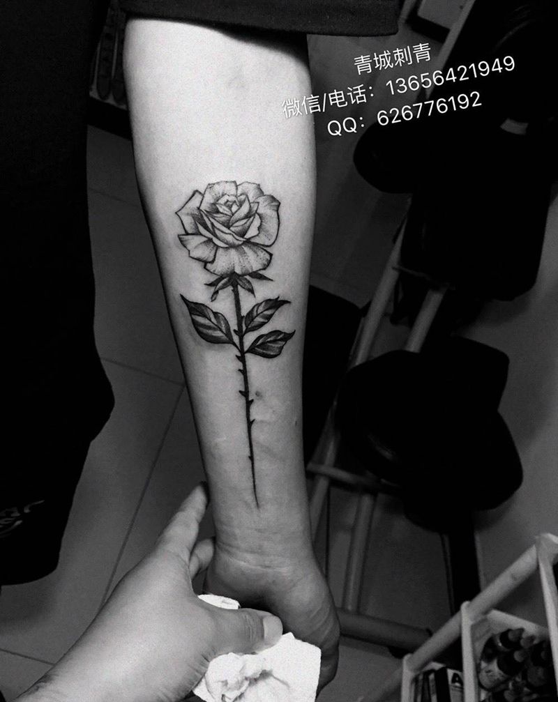 素花 玫瑰纹身纹身图片_成品手臂传统清新植物原创纹身图案