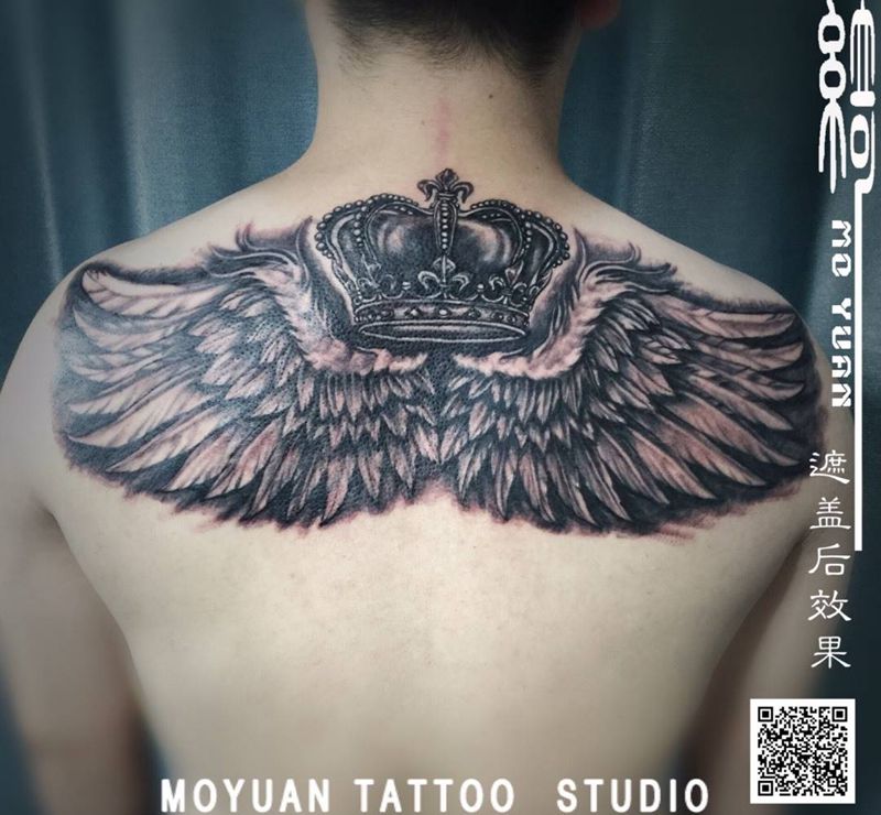 皇冠与翅膀（遮盖作品）纹身图片