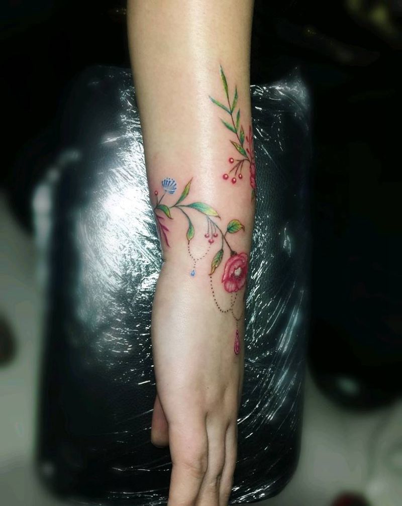 手环纹身图片_手部花草彩色纹身图案