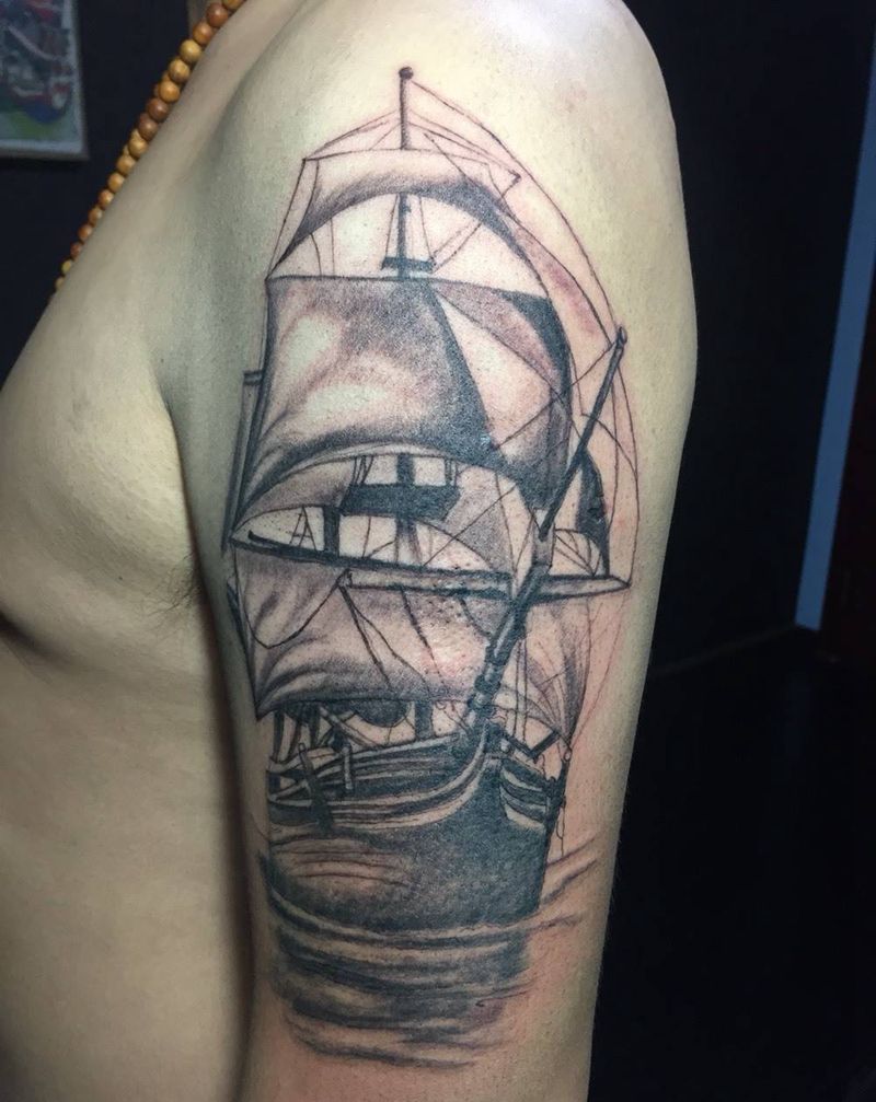 彩色帆船纹身图片