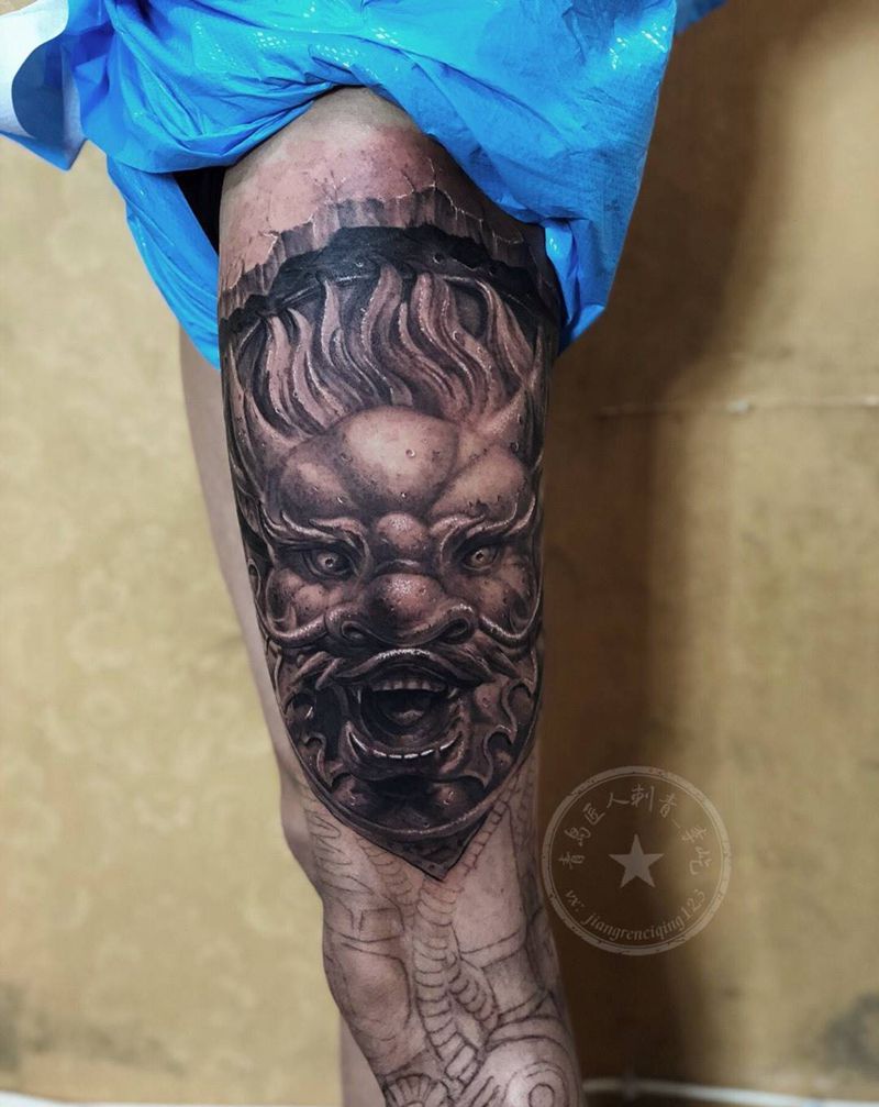 机械雕龙腿纹身图片_腿部欧美写实新传统石雕机械纹身图案