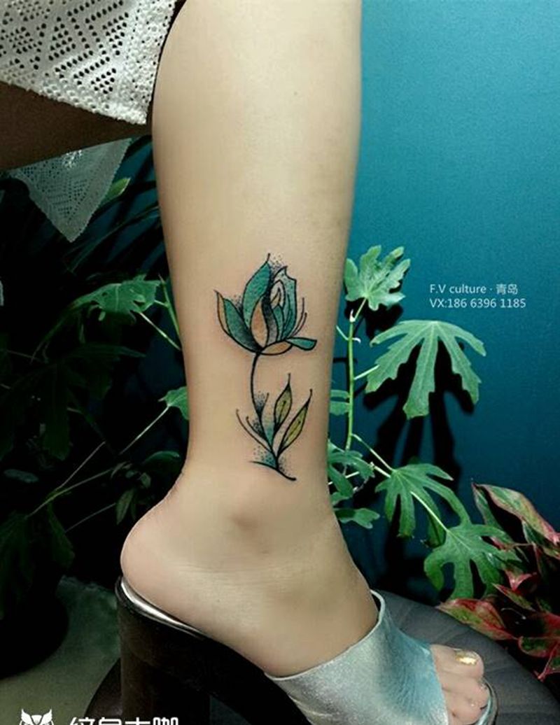 女孩脚腕茉莉花纹身纹身图片_腿部欧美清新植物青岛FV城阳成品纹身图案