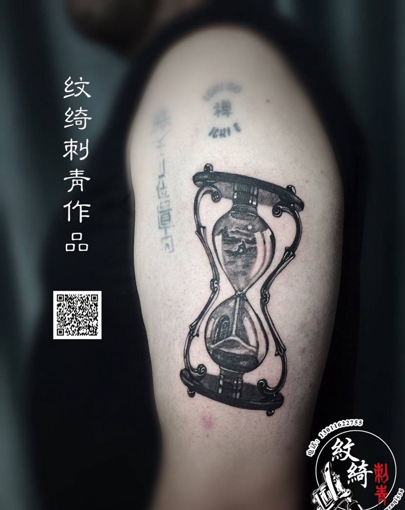 沙漏纹身图片