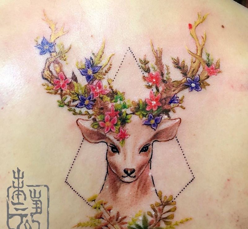 麋鹿纹身图片_成品手稿插画原创动物写实背部纹身图案