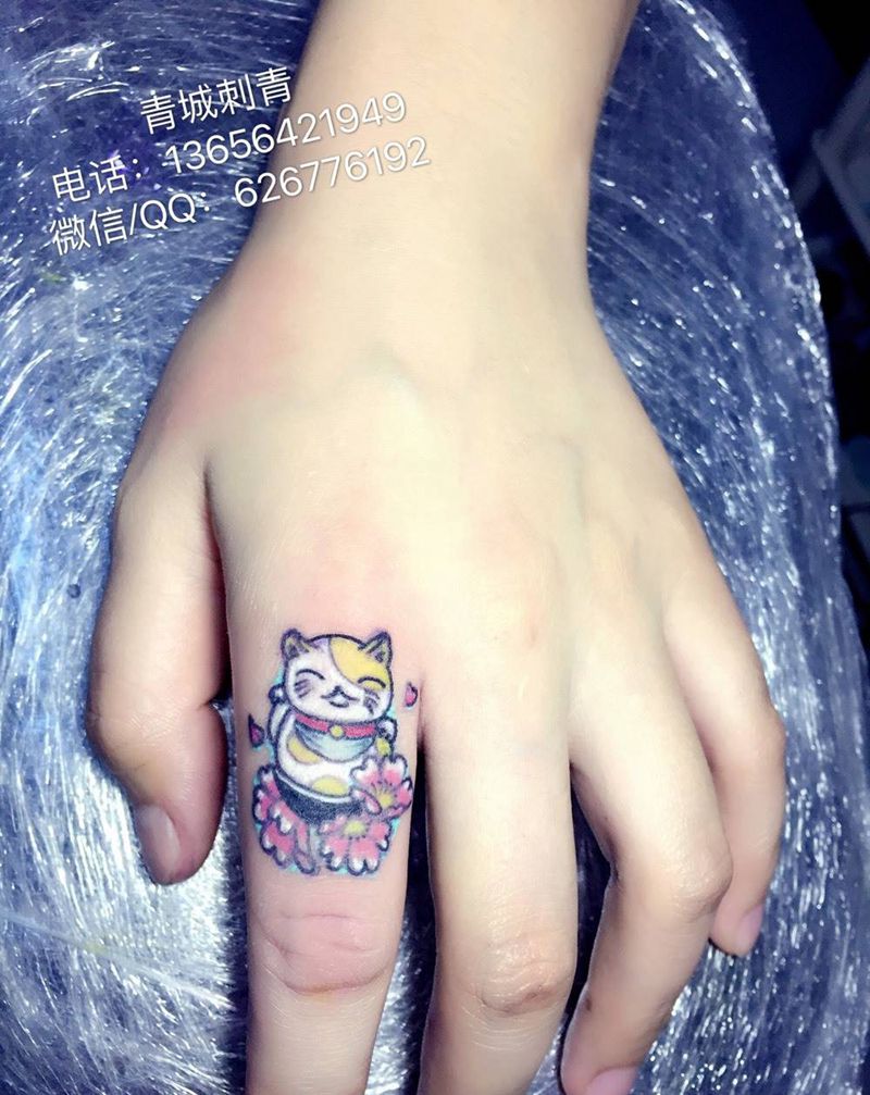 招财猫纹身纹身图片_成品手部传统清新动物纹身图案