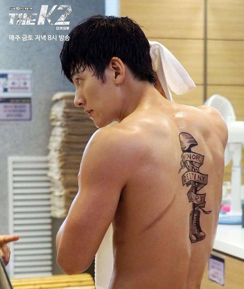 电影K2男主纹身纹身图片