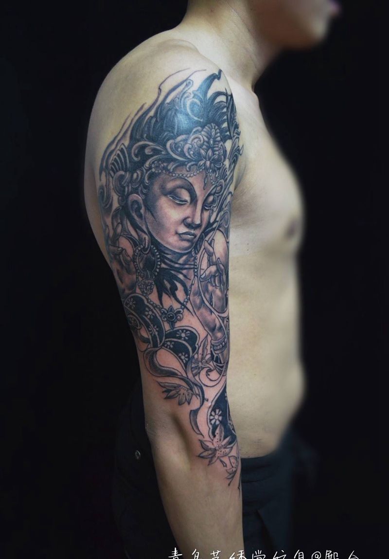 白度母纹身图片_成品手稿臀部传统人物纹身图案