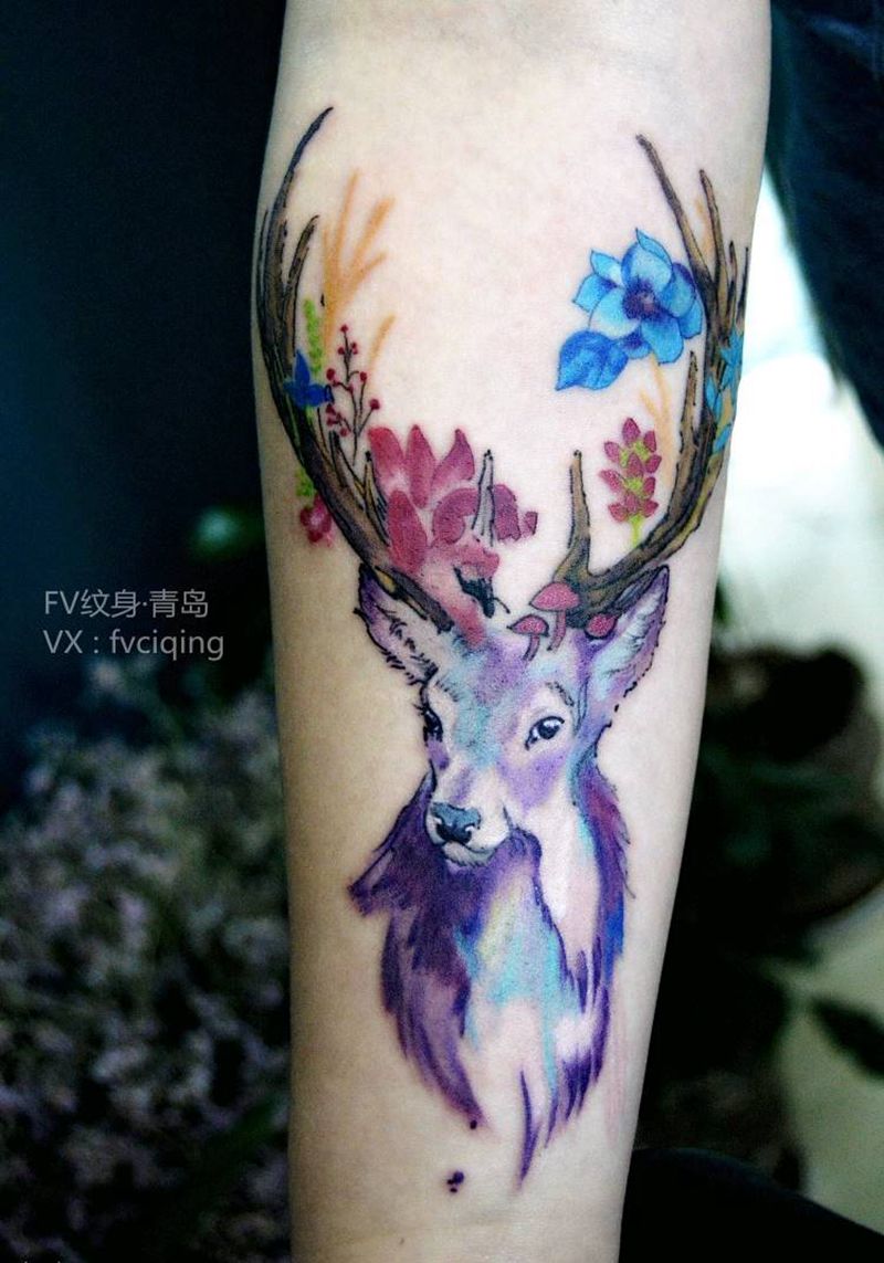 水彩小鹿纹身纹身图片_手臂欧美清新动物青岛FV纹身图案