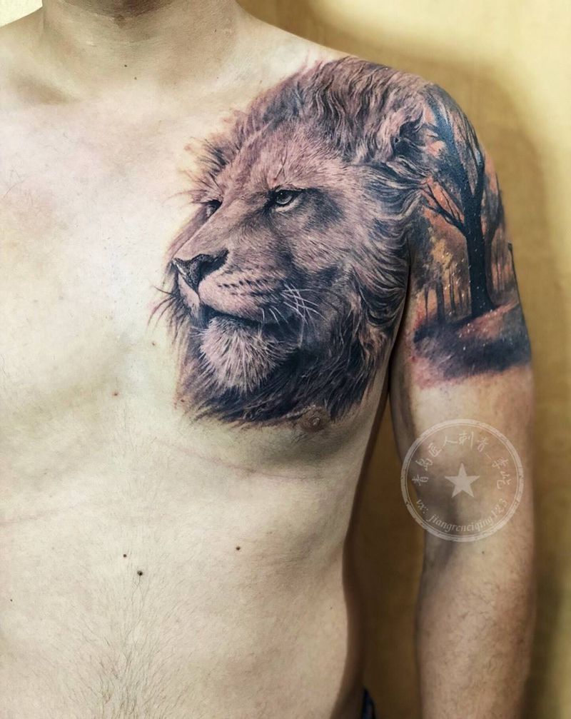 狮子半甲纹身图片_胸部肩部新传统欧美写实狮子鹿纹身图案