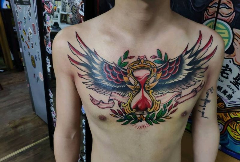 old school纹身图片_胸部纹身图案