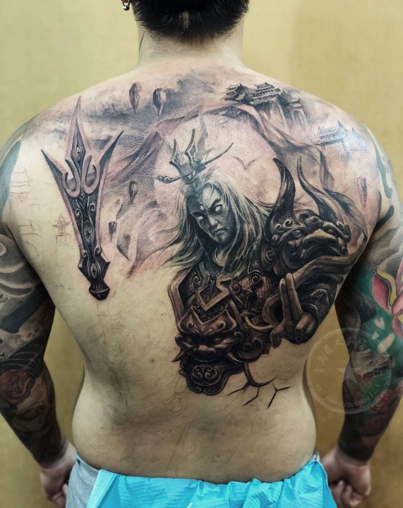 二郎神 杨戬 满背纹身图片_背部新传统欧美写实二郎神杨戬纹身图案