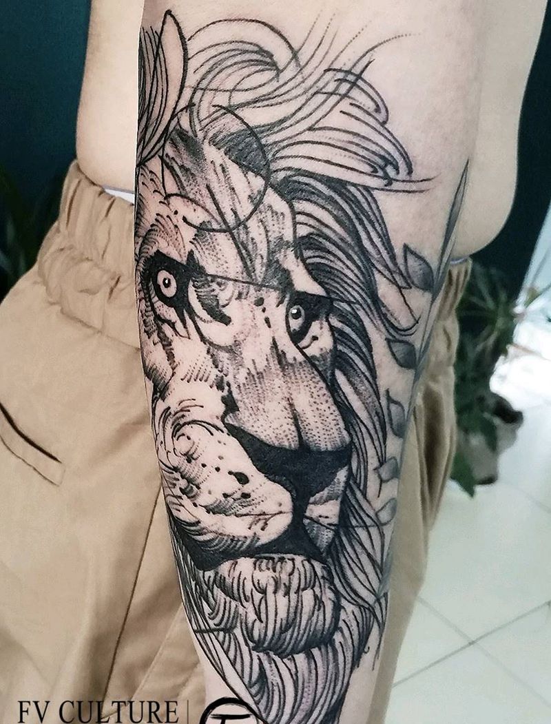 欧美高级黑  狮子纹身图片_手臂欧美动物青岛纹身图案
