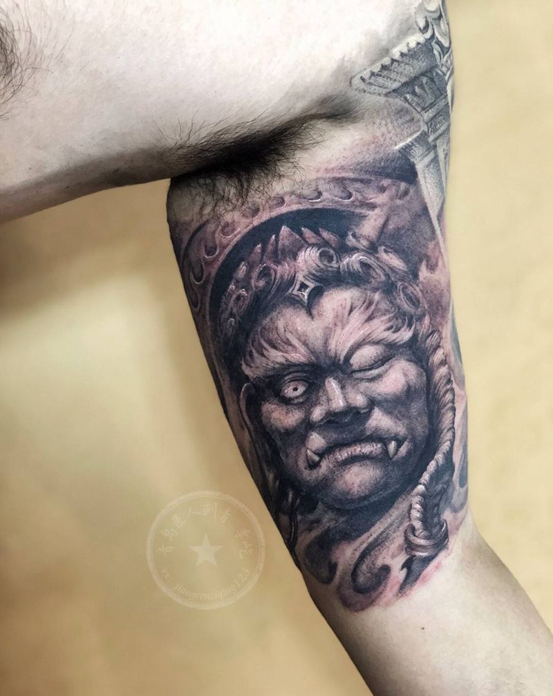 不动明王纹身图片_手臂欧美写实新传统不动明王纹身图案