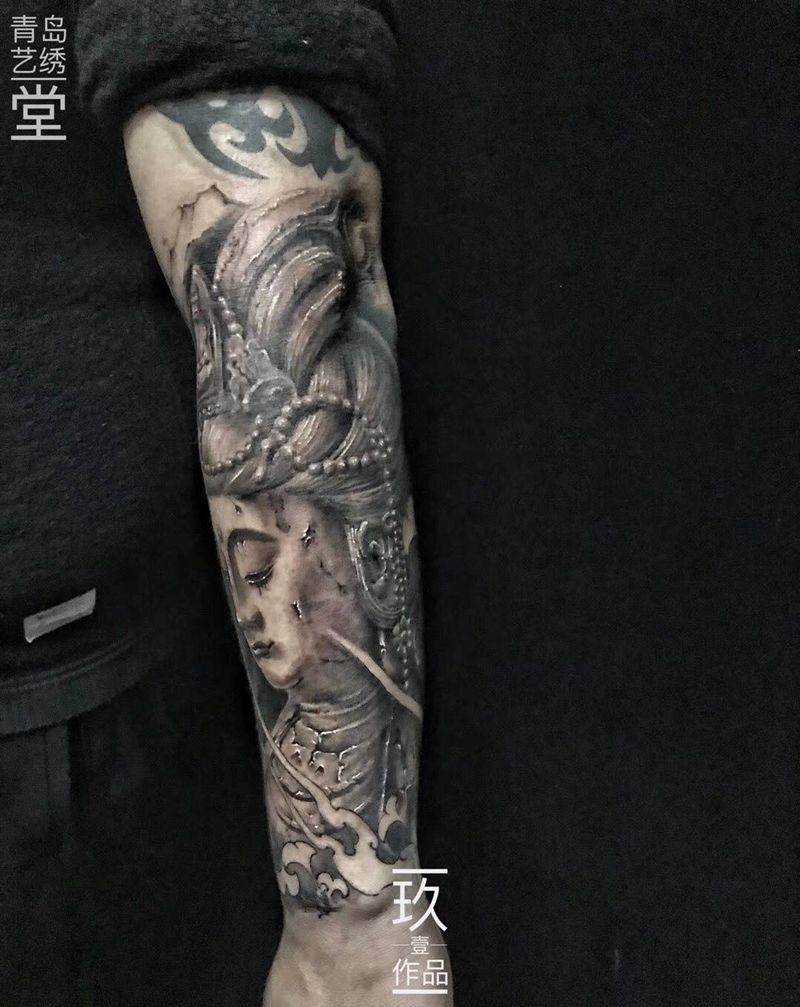 佑纹身图片_成品手稿插画手臂传统写实人物纹身图案