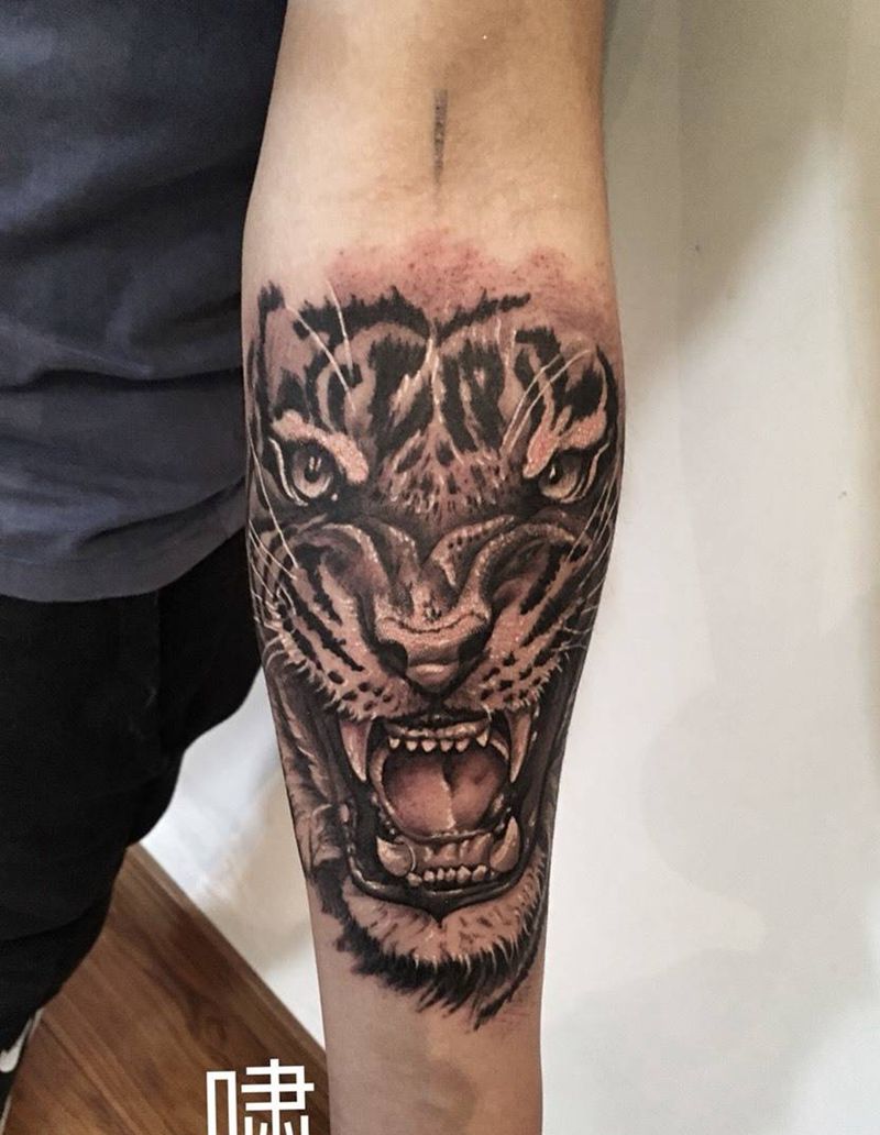 虎纹身图片