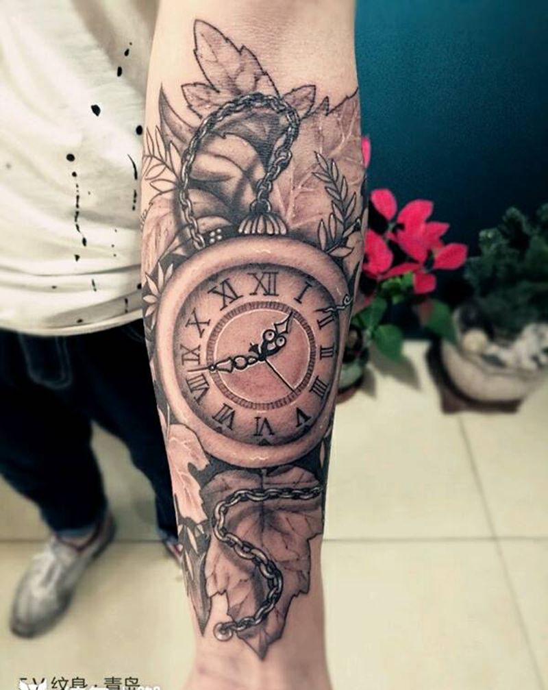 小臂怀表枫叶 纹身纹身图片_手臂欧美植物青岛FV成品纹身图案