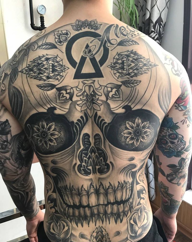 作品恢复后纹身图片_成品背部欧美原创纹身图案