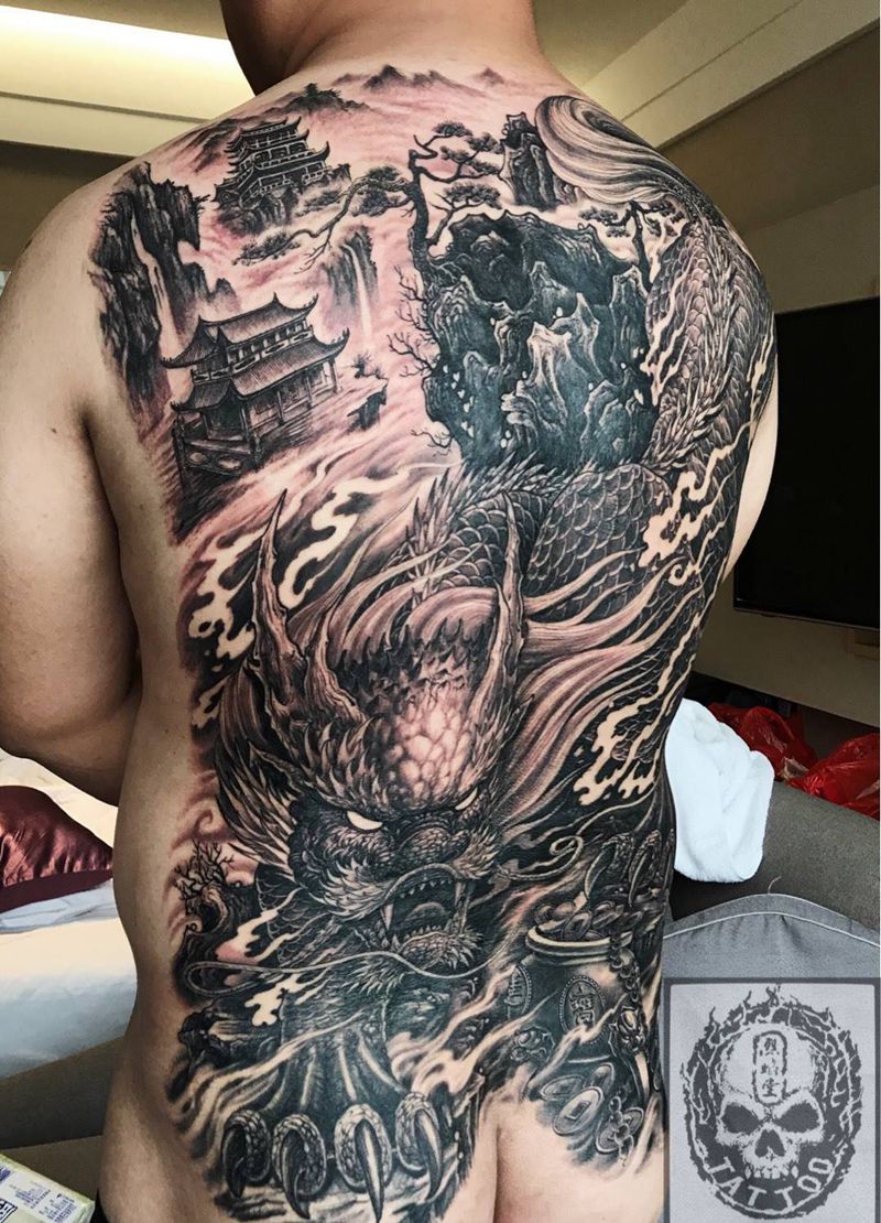 麒麟聚宝纹身图片_成品背部传统原创修改遮盖作品纹身图案