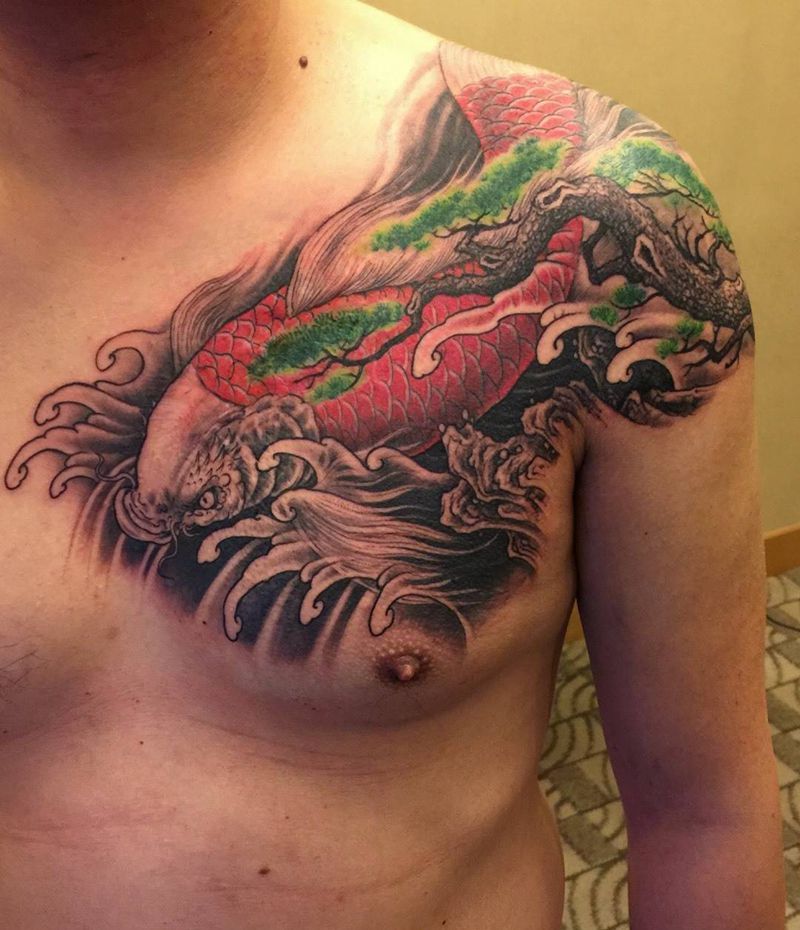 龙飞锦鲤纹身图片_胸部传统动物原创神兽纹身图案